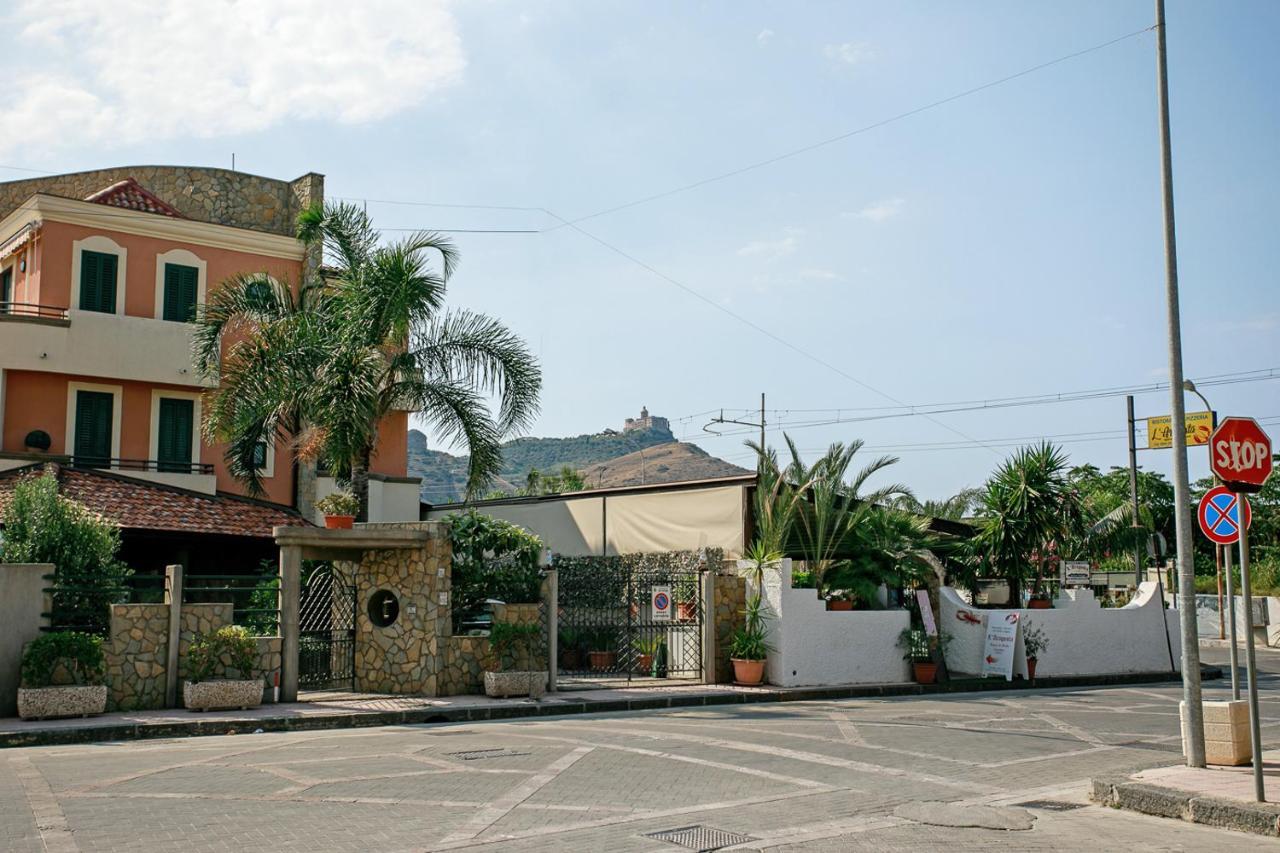 Dolce Dimora Villa Oliveri Exterior photo